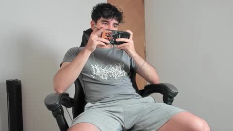 Leo Jones online show from March 25, 2026, 11:44 pm