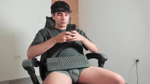 Leo Jones online show from April 1, 2026, 12:00 am