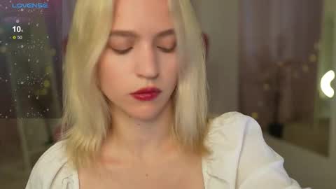  Ashly  online show from October 31, 2025, 9:32 am