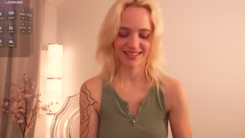  Ashly  online show from November 9, 2025, 9:40 am