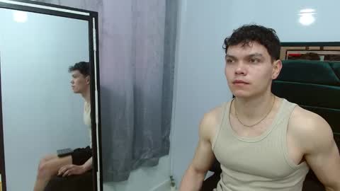 leo_morris online show from December 21, 2024, 2:15 pm