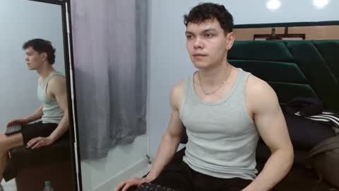 leo_morris online show from December 23, 2024, 2:17 pm