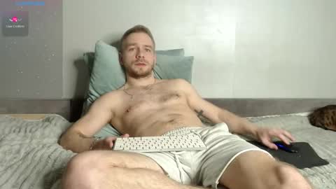 Snapshot of leo_stephens chatting on November 22, 2025, 2:16 pm leo_stephens online show from November 22, 2025, 2:16 pm