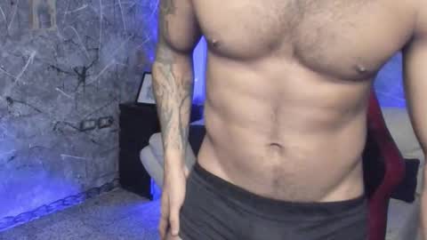 Leo independent model online show from October 1, 2025, 11:11 pm