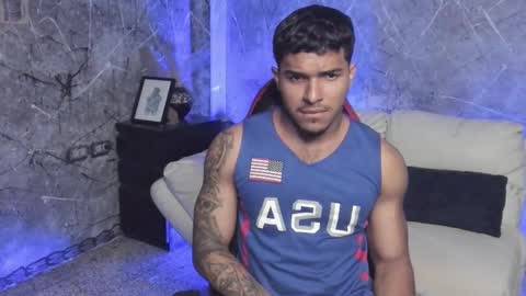 Leo independent model online show from October 5, 2025, 11:02 pm