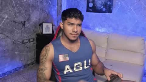 Leo independent model online show from December 3, 2025, 11:03 pm