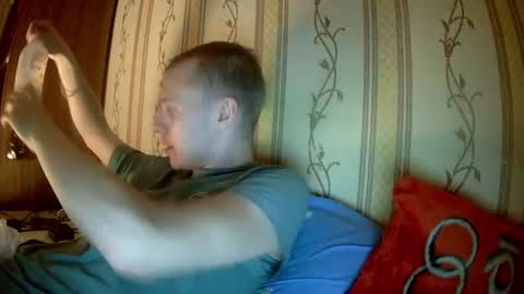 Snapshot of leo_timm chatting on June 18, 2026, 10:03 pm leo_timm online show from June 18, 2026, 10:03 pm