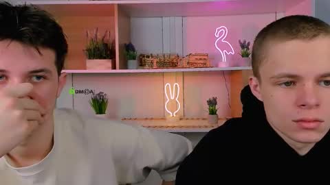 Snapshot of leo_valor chatting on December 16, 2025, 12:32 pm leo_valor online show from December 16, 2025, 12:32 pm