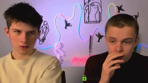 Snapshot of leo_valor chatting on December 19, 2025, 10:33 am leo_valor online show from December 19, 2025, 10:33 am