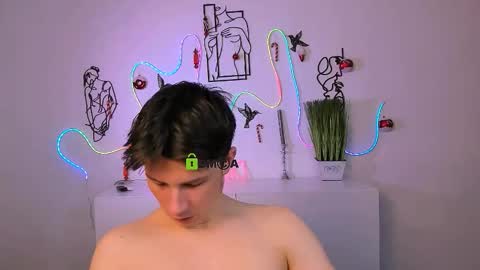 Snapshot of leo_valor chatting on January 7, 2026, 7:44 am leo_valor online show from January 7, 2026, 7:44 am