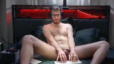 Snapshot of leobiggy227 chatting on December 9, 2024, 6:55 am LeoBiggy online show from December 9, 2024, 6:55 am