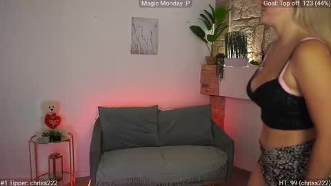 Snapshot of leokitty_ chatting on January 12, 2026, 2:00 pm leokitty online show from January 12, 2026, 2:00 pm