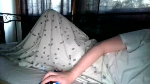 Snapshot of leon7069 chatting on July 8, 2026, 2:27 am Leon online show from July 8, 2026, 2:27 am