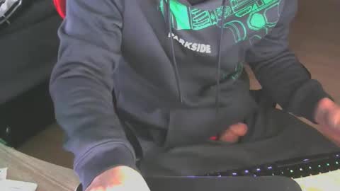 Lele 97 online show from October 15, 2025, 8:25 am