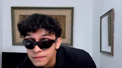 Snapshot of leon_connor chatting on October 6, 2025, 7:55 pm Leon Connor online show from October 6, 2025, 7:55 pm