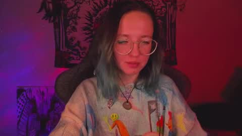 Snapshot of leona_nick chatting on December 17, 2024, 5:04 pm leona online show from December 17, 2024, 5:04 pm