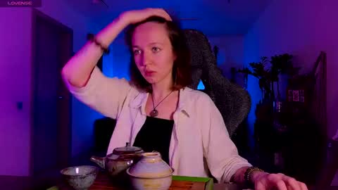 Snapshot of leona_nick chatting on November 23, 2025, 1:44 pm leona online show from November 23, 2025, 1:44 pm