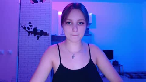 Snapshot of leonaalove chatting on March 12, 2026, 4:24 pm Leonaalove online show from March 12, 2026, 4:24 pm