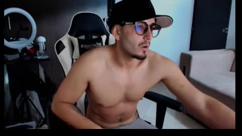 leonandresough online show from October 15, 2025, 7:14 pm