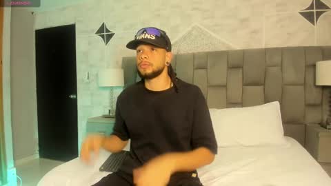 Snapshot of leonardgrant_ chatting on February 27, 2025, 2:42 am Leonard online show from February 27, 2025, 2:42 am