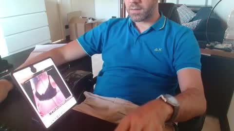 Snapshot of leone44 chatting on May 28, 2026, 9:50 am angel e sonia online show from May 28, 2026, 9:50 am