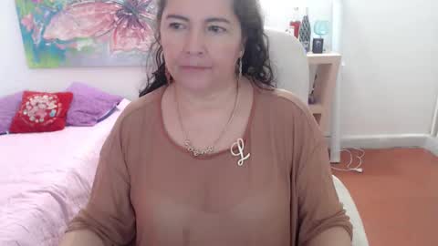 leonela   online show from January 17, 2026, 2:00 pm