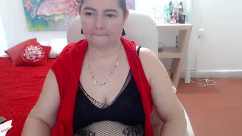 leonela   online show from February 20, 2026, 2:52 am