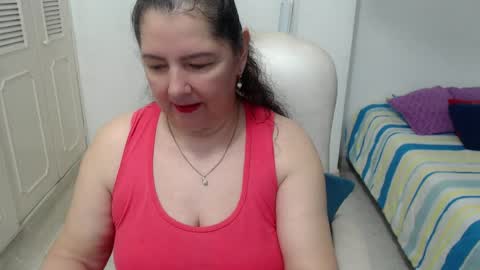 leonela   online show from May 18, 2026, 12:51 am