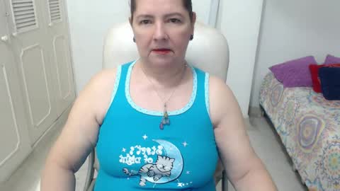 leonela   online show from May 28, 2026, 11:02 pm
