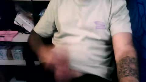 Snapshot of leonidascum chatting on September 20, 2025, 12:06 pm leonidascum online show from September 20, 2025, 12:06 pm