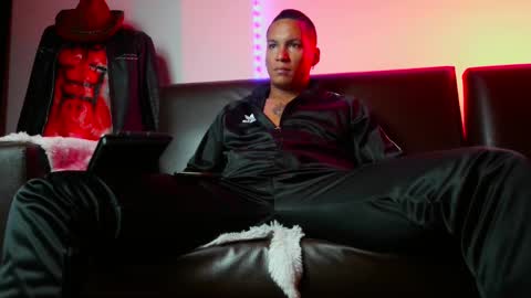 Snapshot of leonnardojaramillo chatting on December 30, 2024, 8:43 am Lenardo jaramillo online show from December 30, 2024, 8:43 am