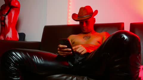 Snapshot of leonnardojaramillo chatting on January 23, 2025, 12:30 pm Lenardo jaramillo online show from January 23, 2025, 12:30 pm