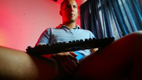 Snapshot of leonnardojaramillo chatting on February 6, 2025, 12:48 pm Lenardo jaramillo online show from February 6, 2025, 12:48 pm