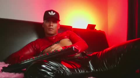 Snapshot of leonnardojaramillo chatting on March 8, 2025, 11:39 pm Lenardo jaramillo online show from March 8, 2025, 11:39 pm