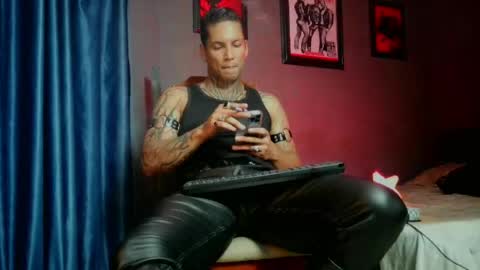 Lenardo jaramillo online show from April 14, 2026, 11:33 pm