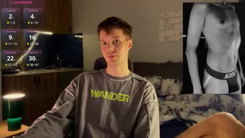 Snapshot of leonnextdoor chatting on March 12, 2026, 9:43 pm Leon online show from March 12, 2026, 9:43 pm