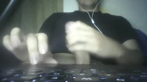 leoonel_95 online show from December 4, 2024, 4:21 am