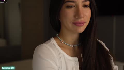 Snapshot of leoramallis chatting on December 9, 2024, 4:05 pm Leora online show from December 9, 2024, 4:05 pm