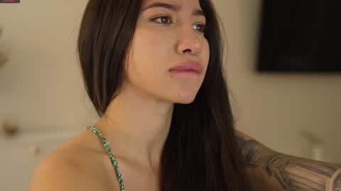 Snapshot of leoramallis chatting on February 4, 2025, 5:12 pm Leora online show from February 4, 2025, 5:12 pm