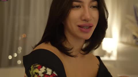 Snapshot of leoramallis chatting on March 3, 2025, 7:28 pm Leora online show from March 3, 2025, 7:28 pm