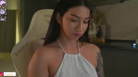 Snapshot of leoramallis chatting on November 28, 2025, 5:26 pm Leora online show from November 28, 2025, 5:26 pm