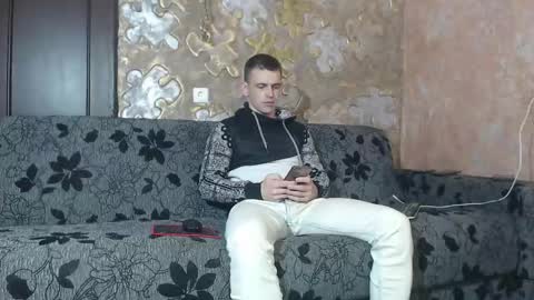 leoroman online show from November 12, 2025, 9:32 am