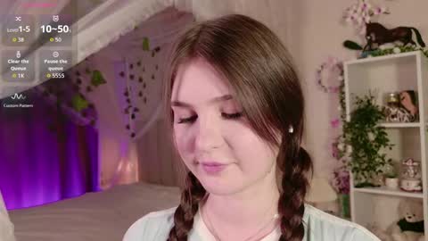 Nicole Moore online show from May 19, 2026, 3:07 pm