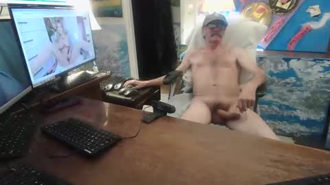 Snapshot of leroypaul467 chatting on April 30, 2026, 6:47 pm leroypaul467 online show from April 30, 2026, 6:47 pm