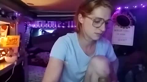 Snapshot of lesleygumgrass chatting on October 13, 2025, 6:52 pm LesleyGumGrass- The Boring Trans girl online show from October 13, 2025, 6:52 pm