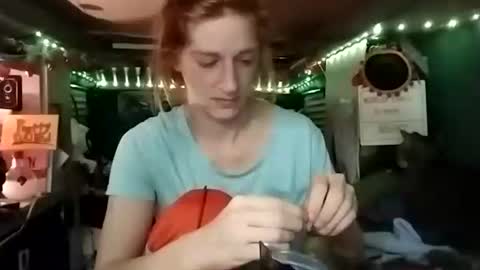 Snapshot of lesleygumgrass chatting on November 24, 2025, 4:01 am LesleyGumGrass- The Boring Trans girl online show from November 24, 2025, 4:01 am