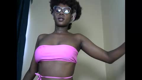 leslie online show from March 8, 2025, 9:06 am