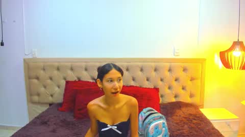 Snapshot of leslieanddrako chatting on January 16, 2026, 10:47 pm L E S L E Y AND D R A K O online show from January 16, 2026, 10:47 pm