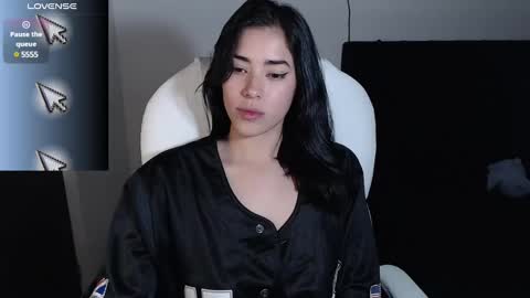 leslie  online show from February 27, 2025, 2:53 am