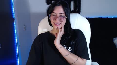 leslie  online show from March 12, 2025, 2:09 am